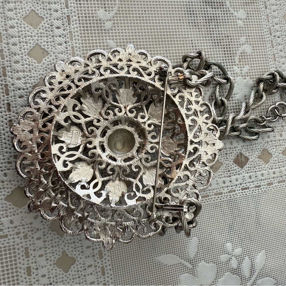 Elegant Crown Trifari Necklace/Pin - Picture 2 of 4